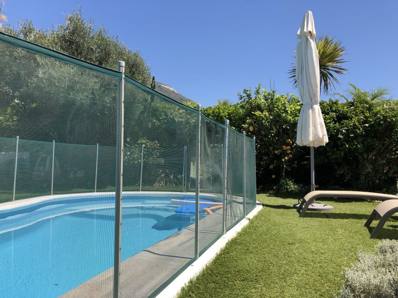 Mesh Pool Fence in Use